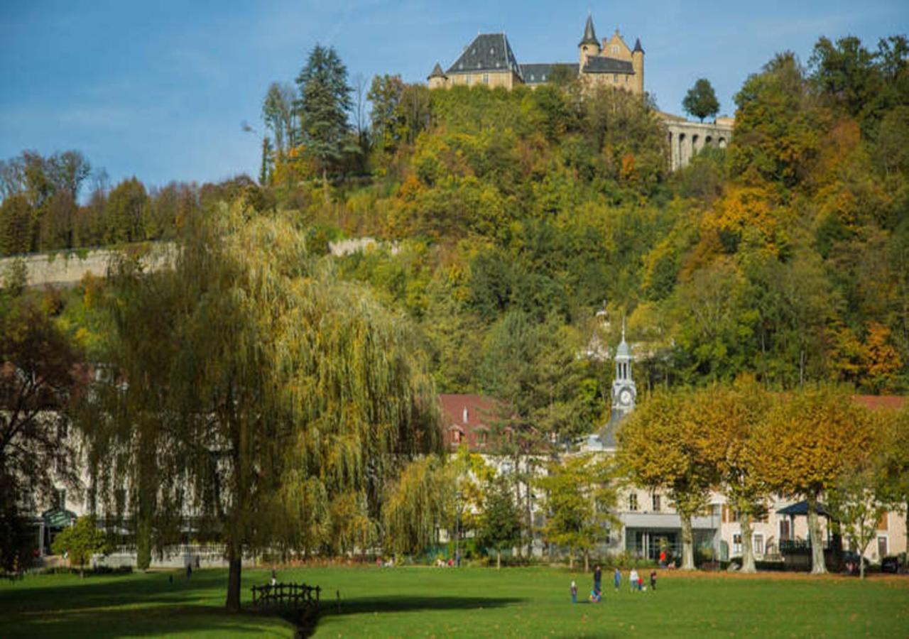 Appartement Chateau Uriage-Chamrousse Saint-Martin-dʼUriage Esterno foto